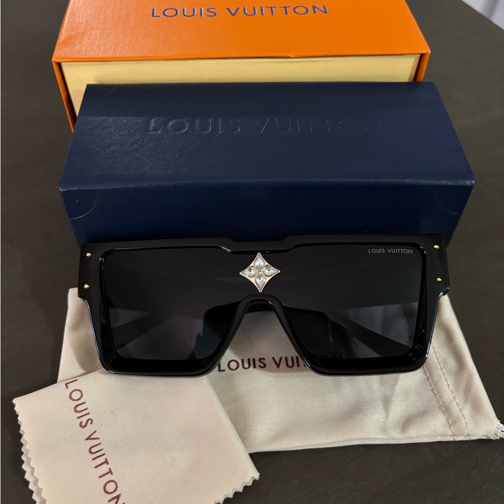 Unisex Louis Vuitton Black and Gold Sunglasses